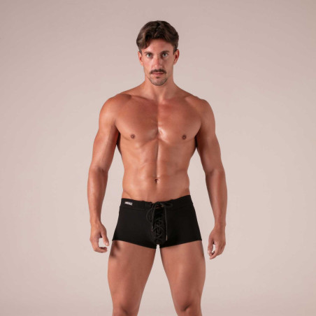 laces trunks from face for men