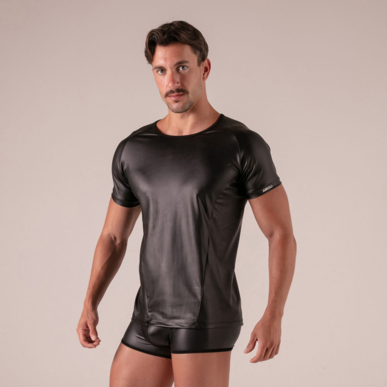 Master T-Shirt Black with zipped trunk
